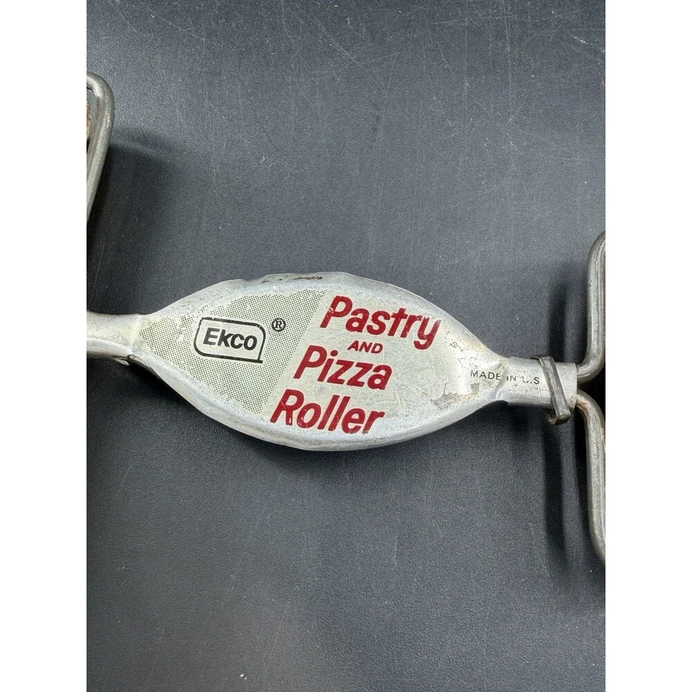 Vintage Ekco Pastry And Pizza Roller Small Wooden Rolling Pin USA